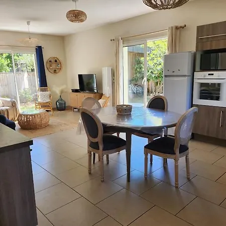 Дом отдыха Charmante Maison A 2 Pas Du De Biscarosse *