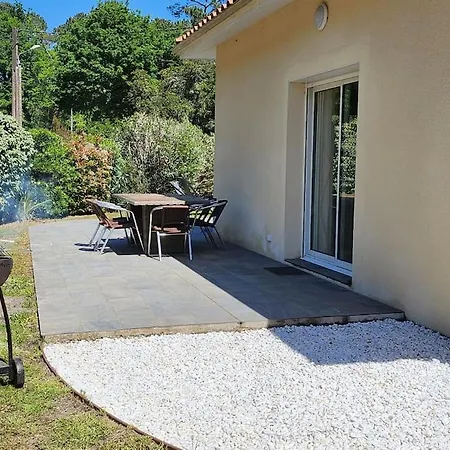 Charmante Maison A 2 Pas Du De Biscarosse Бискаррос